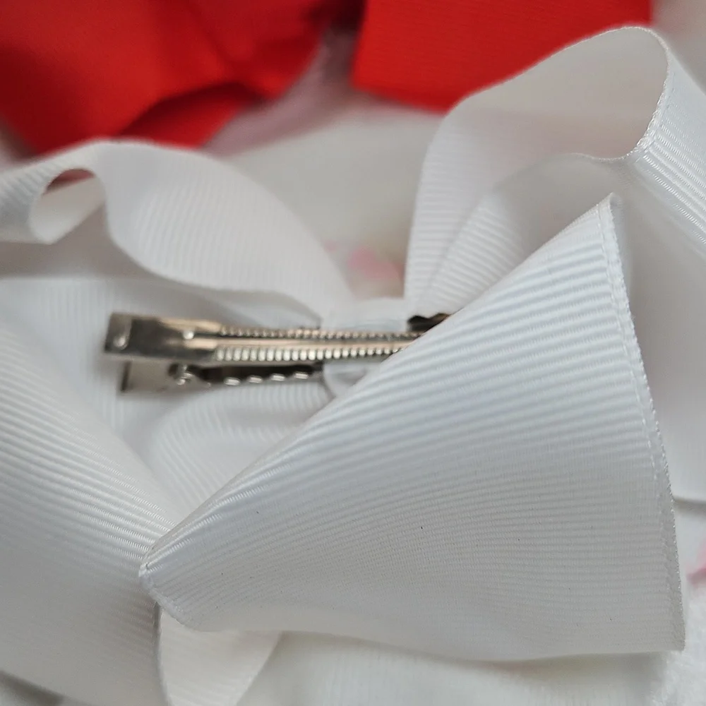 Girl's Set of 2 Hello Kitty Hairbows Hair Accessories Clip On NWOT Red White
